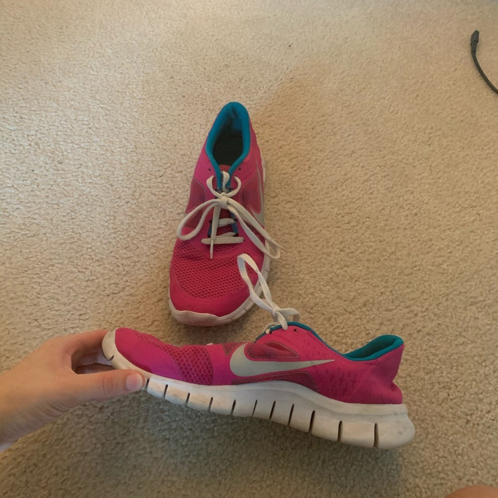 Nike free run shoes